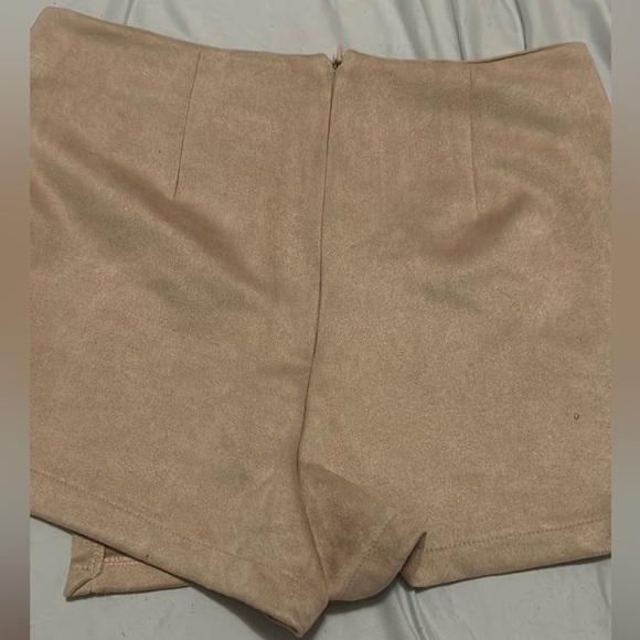 skort - Picture 2 of 3